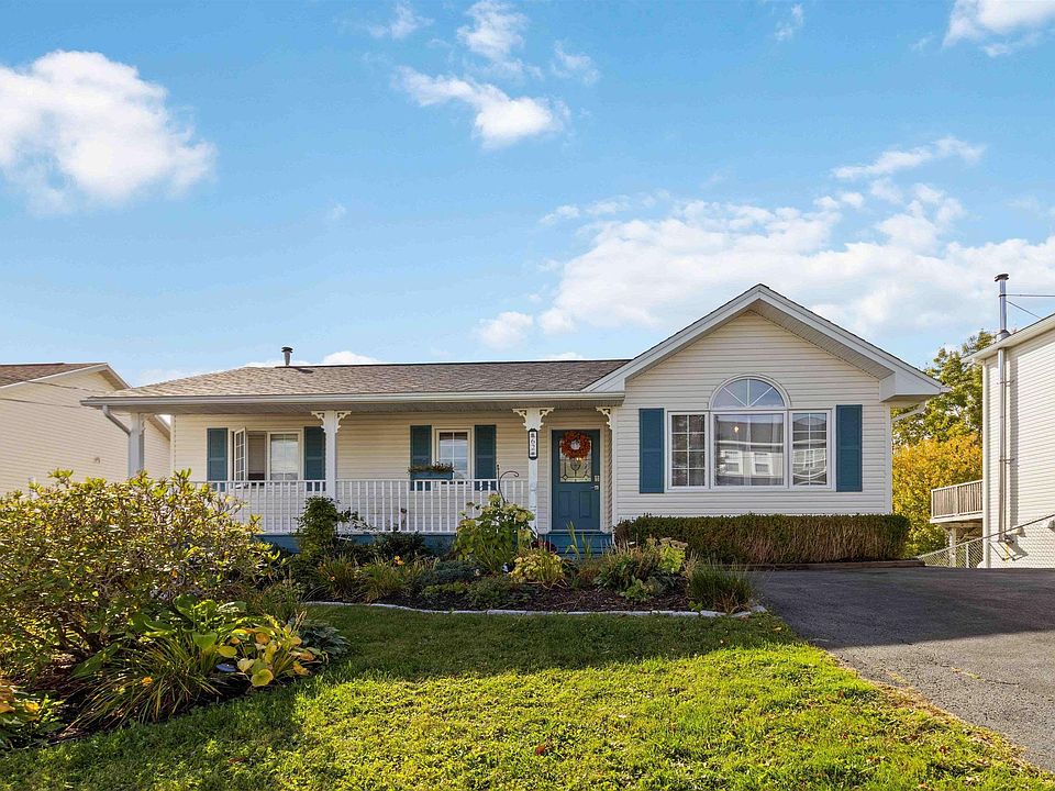 1st image of 62 Bucheron Cres