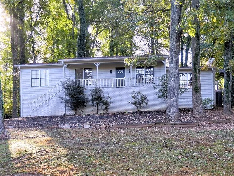562 Hidden Hills Ct