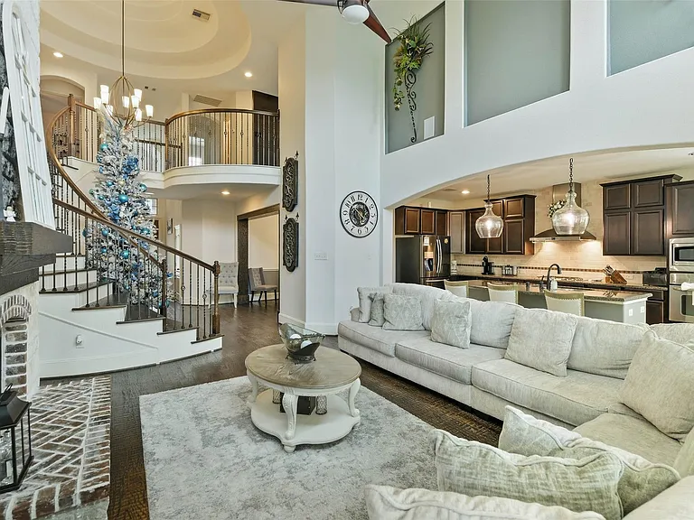 17611 Fossil Ridge Ln — Photo 10