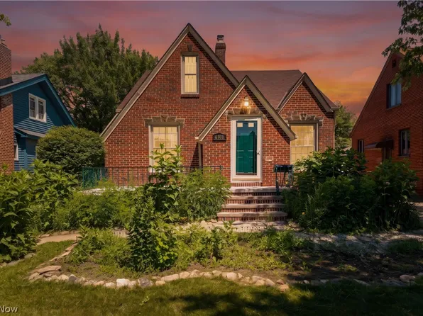 6145 Stanbury Rd, Parma, OH 44129
