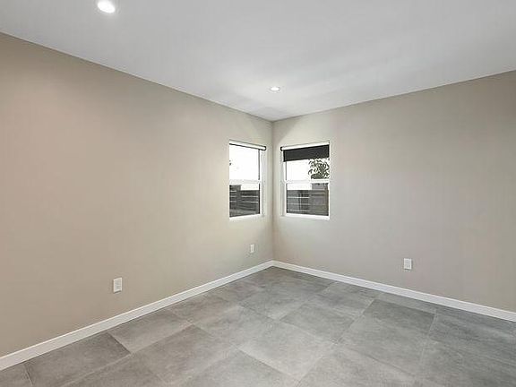 4th image of 1446 Essex St