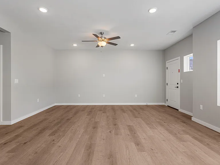 103 Saw Creek Dr #102 — Photo 3