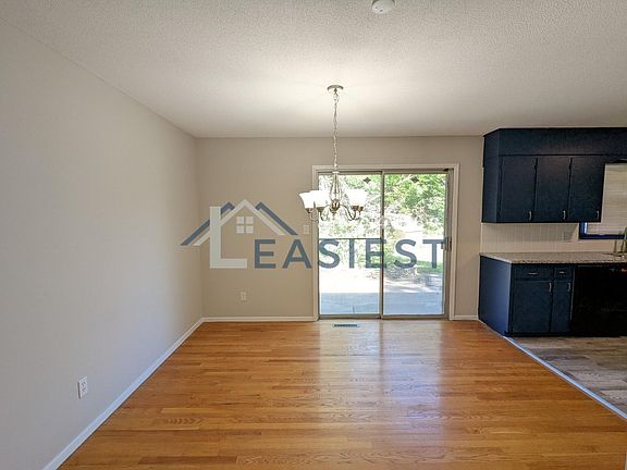 5th image of 3645 S Brentwood Ave