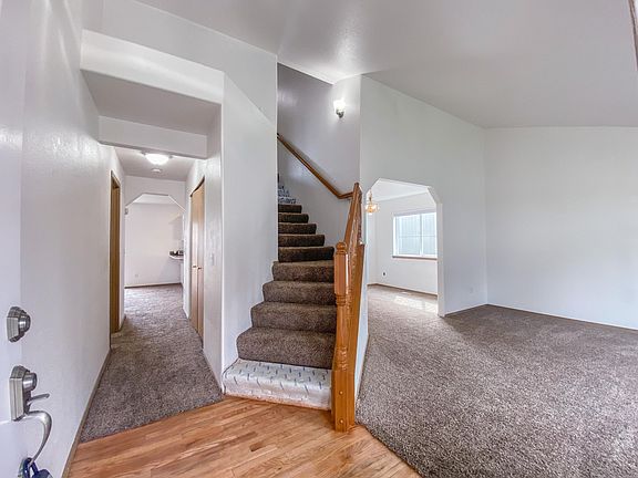 3rd image of 9010 174th Street Ct E