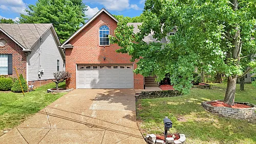 1104 Crestfield Dr Photo 1