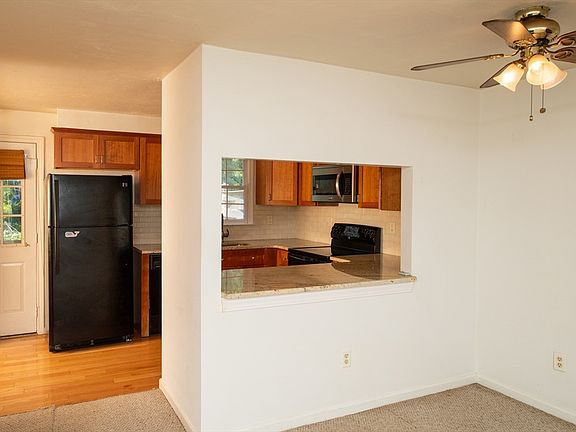 5th image of 248 Camp St APT M5