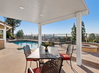 7095 E Columbus Dr, Anaheim, CA 92807