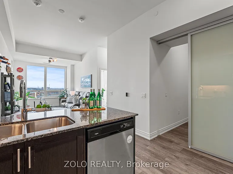 1050 Main St E #618 — Photo 10