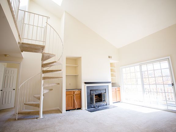3rd image of 10206D Willow Mist Ct