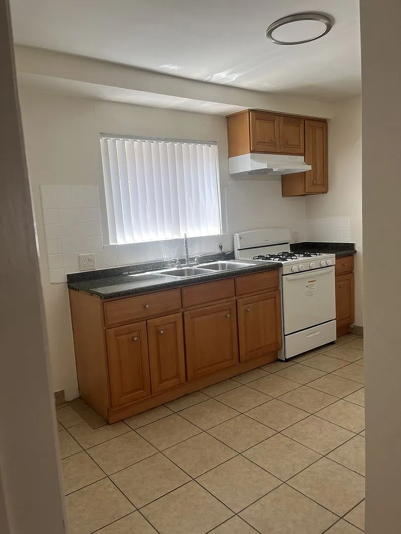 13921 YUKON LP — Photo 4