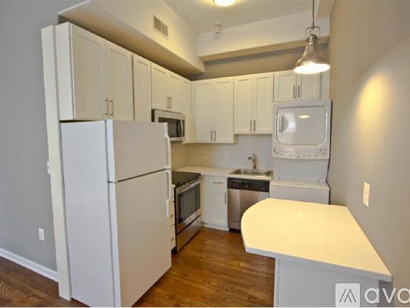 4th image of 729 S 12th St APT 300