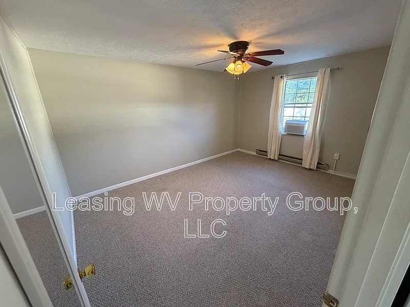 2 bed, 1.0 bath, 900 sqft, $1,100 — Photo 4
