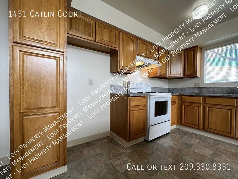 1431 Catlin Ct — Photo 9