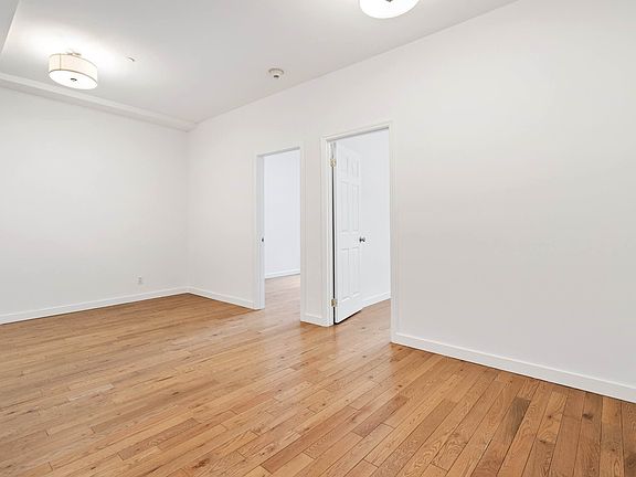 3rd image of 106 Fulton St APT 4F
