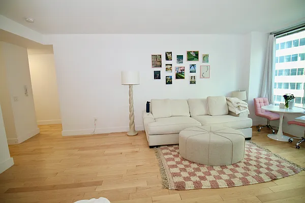 Rented by Highline Residential | media 14
