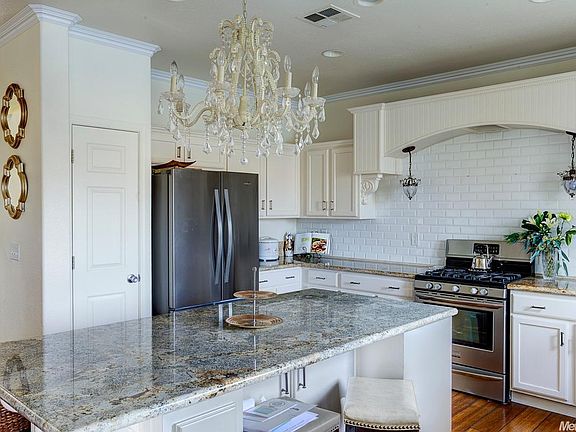 3rd image of 2832 Bertolani Cir
