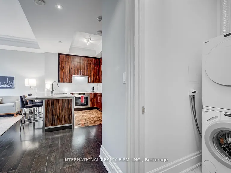 55 Scollard St #702 — Photo 14