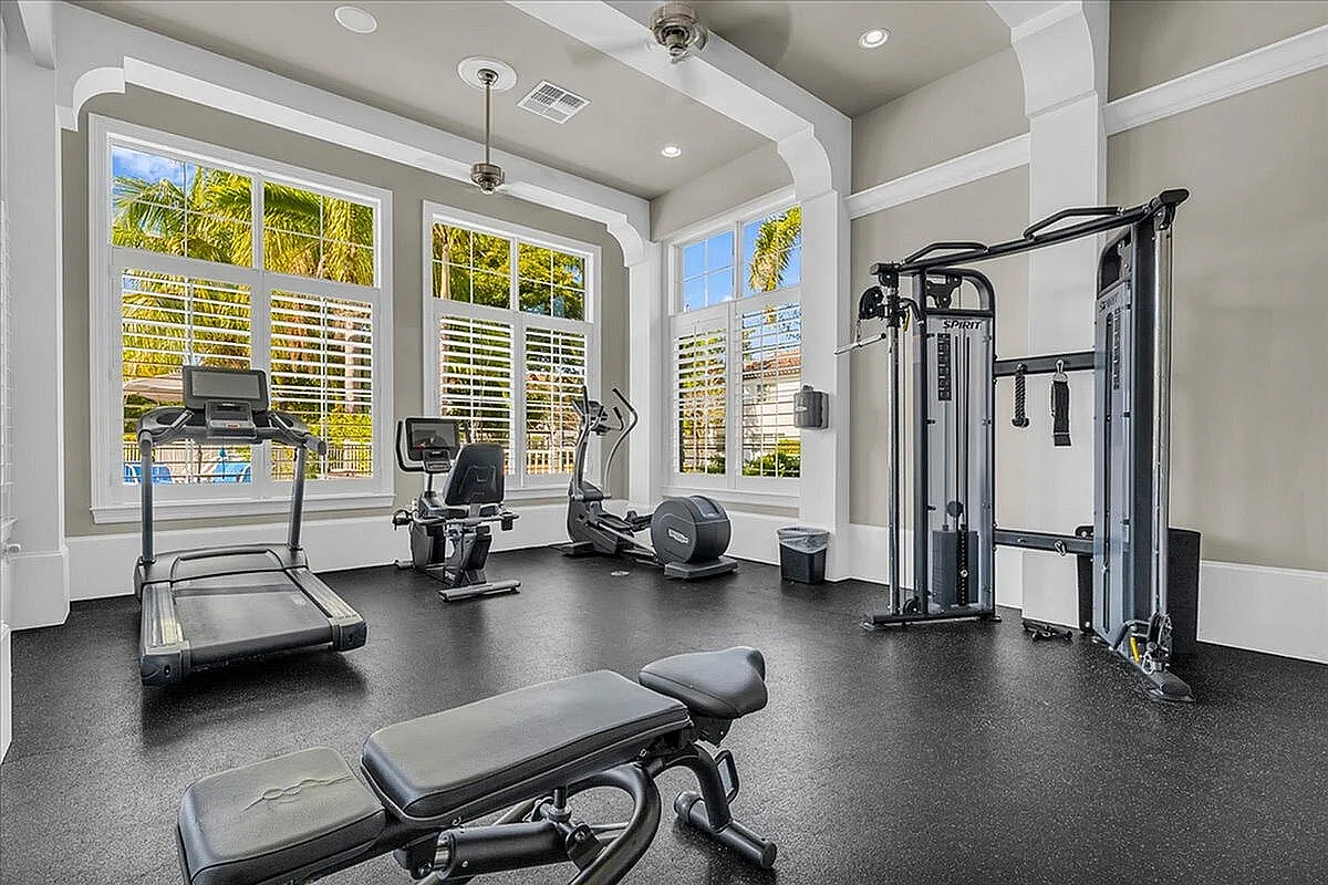 Amberton Luxury Townhomes — Photo 3