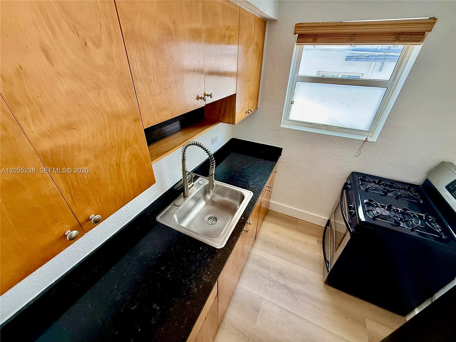 Harding Avenue Condo — Photo 3