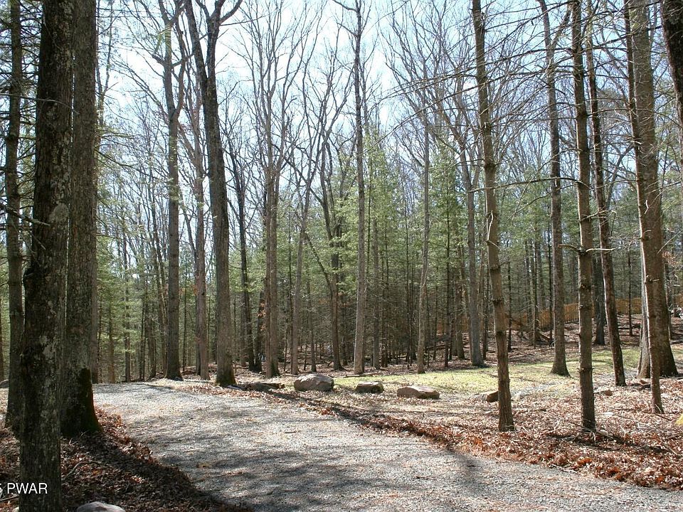 1st image of Trailwood Dr