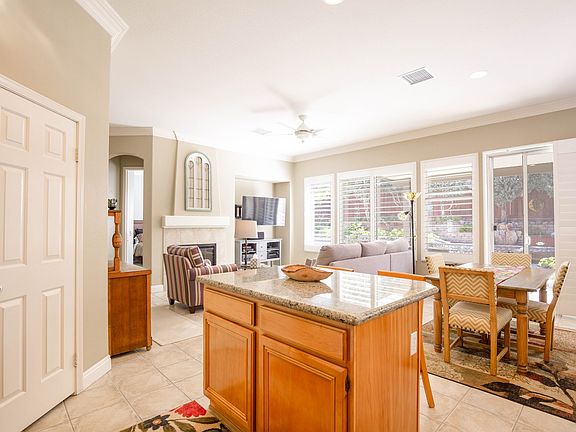 3rd image of 43156 Siena Dr