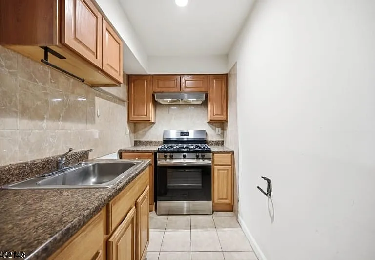 89 Ferry St #2 — Photo 1