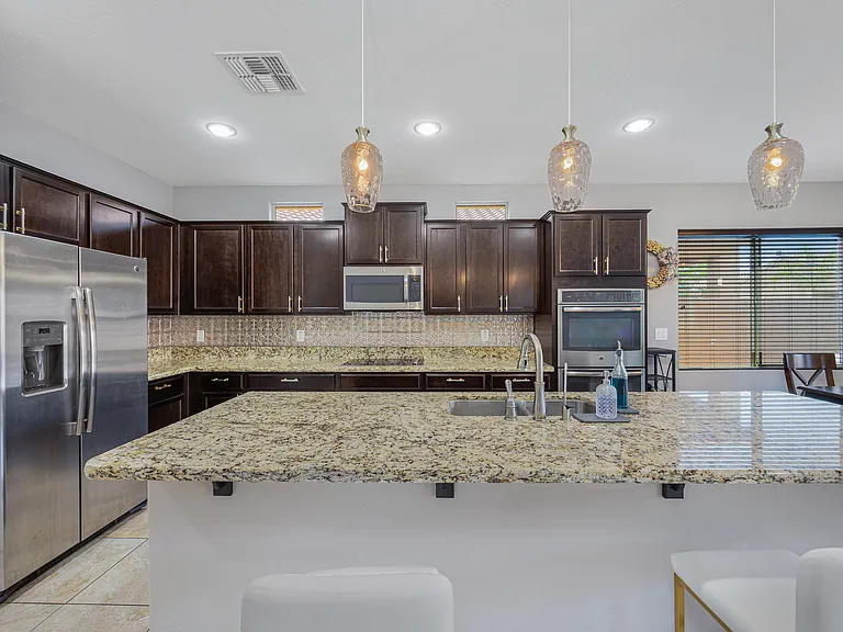 736 E Gold Dust Way — Photo 8
