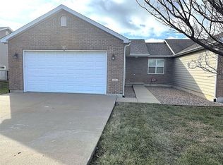 13 Chester Rd, Hannibal, MO 63401