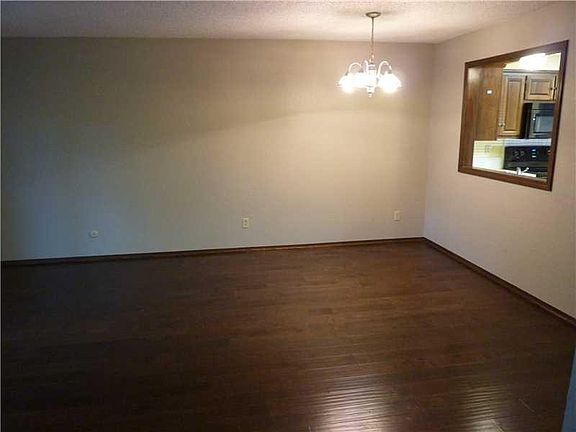 5th image of 5 Everette Ln