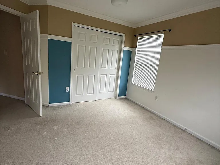 233 Fountayne Ln — Photo 29