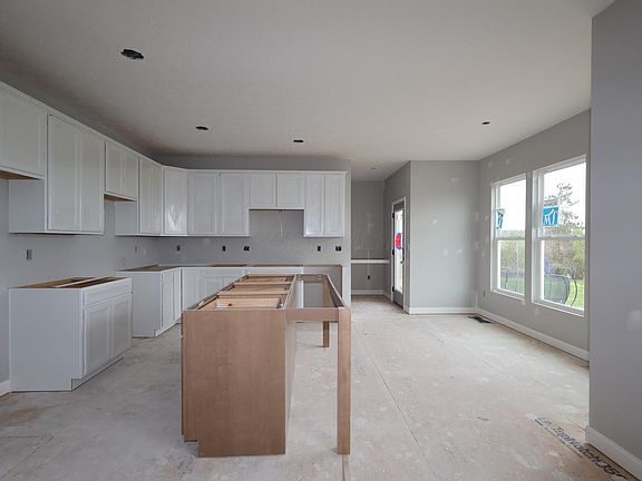 5th image of 422 Cherry Hills Rd