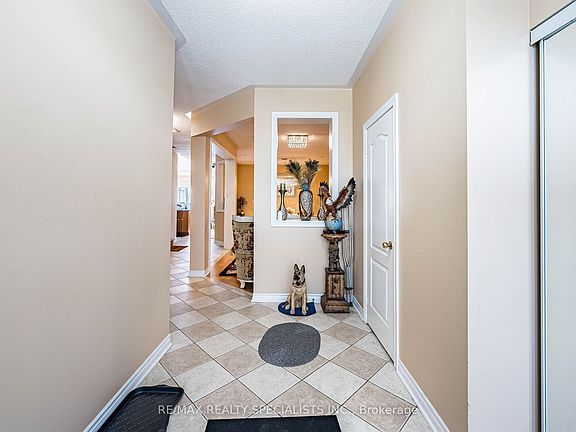 5th image of 18 Long Meadow Rd