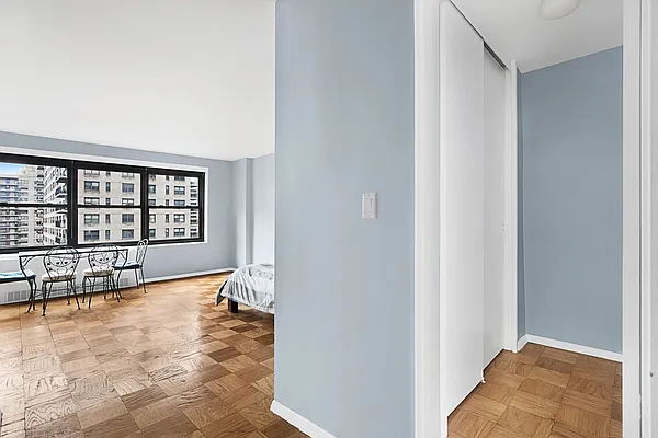 Sold by Compass | media 7