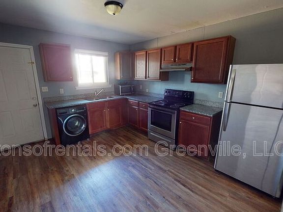4th image of 86 W Park Dr #A