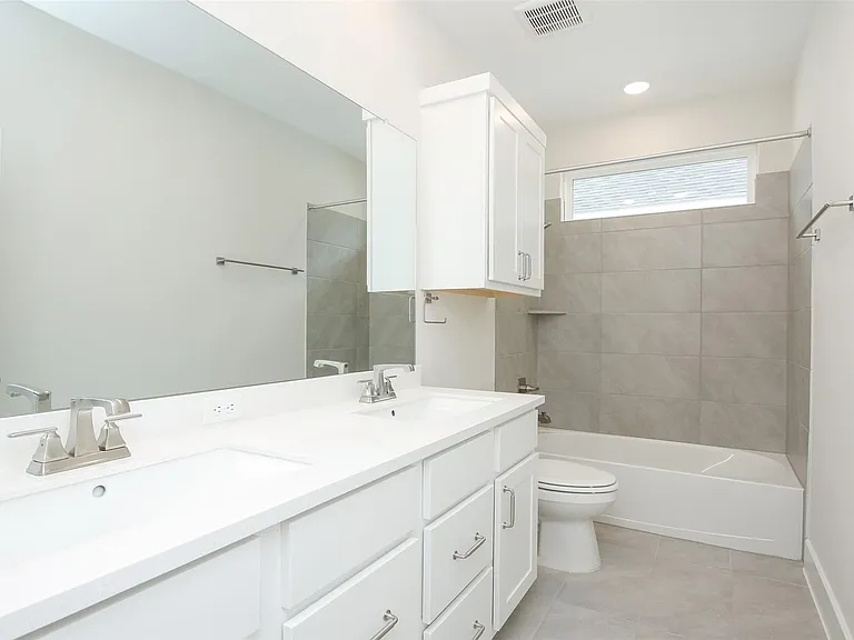 8018 Hingham Ln — Photo 34