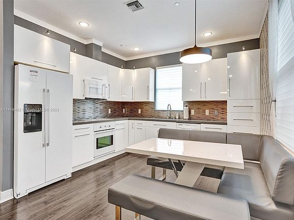 2nd image of 2941 Cascada Isles Way #2941