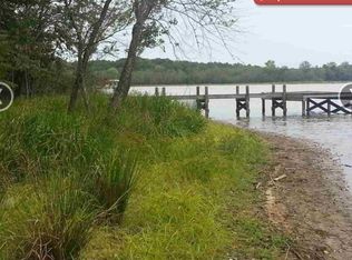 121 Mariners Cove Rd, Hodges, SC 29653