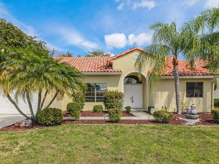 7755 Dawson Ct — Photo 1