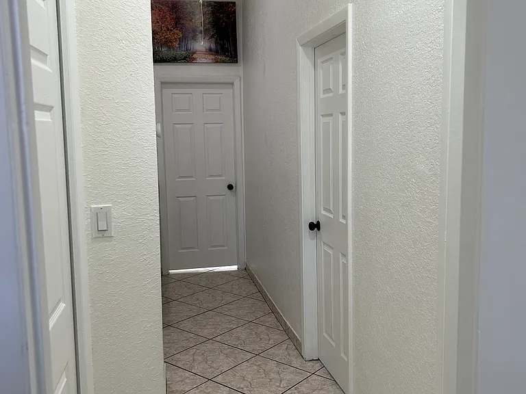 2201 W 53rd Pl — Photo 11