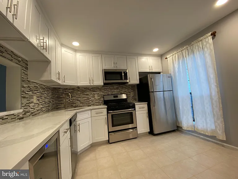 6 Latta Ct — Photo 4