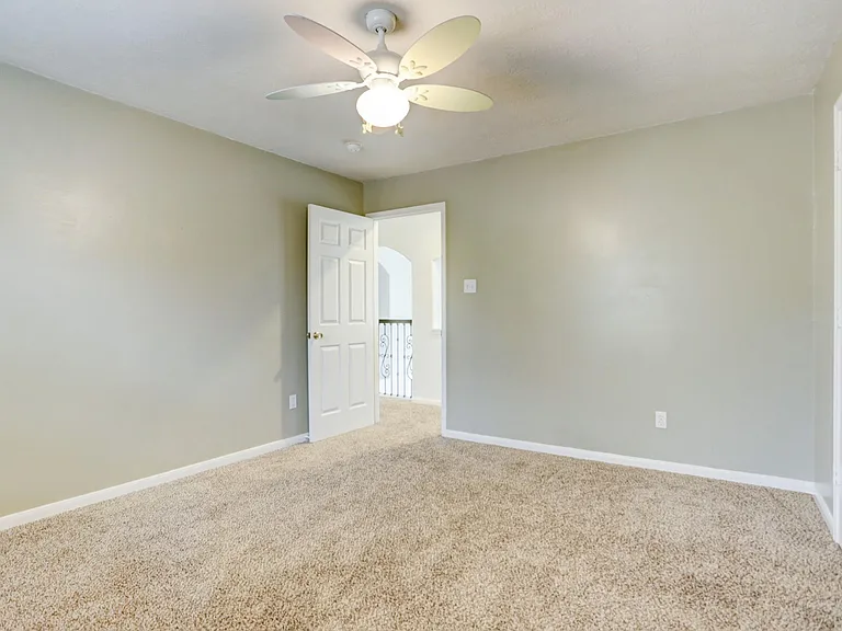 10410 Five Oaks Ct — Photo 34