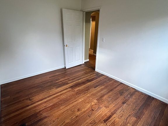 5th image of 2412 Beeler St