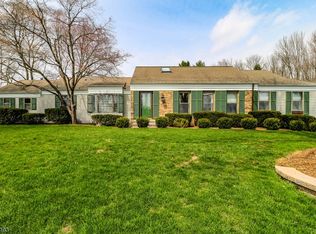 12 Granary Rd, Stockton, NJ 08559