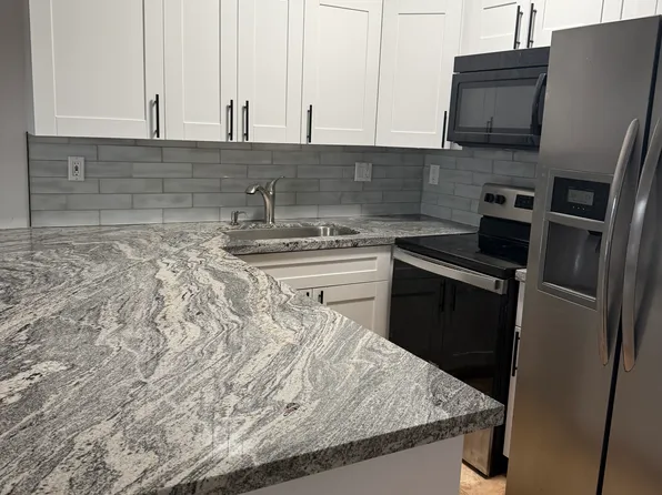 16613 NW 73rd Ave, Miami Lakes, FL 33014