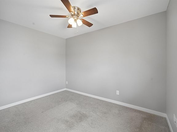 5th image of 4232 Mourning Dove Dr