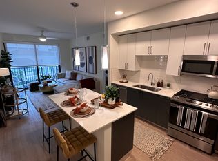 2340 NE 195th St #B2, Miami, FL 33180