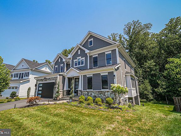 3rd image of 9690 Parkland Meadow Ln