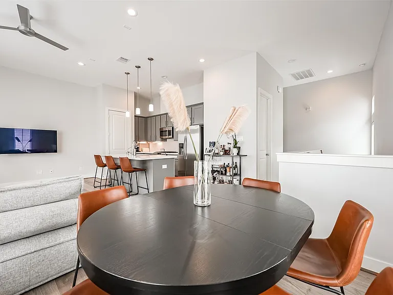 5209 Allen St #F — Photo 28