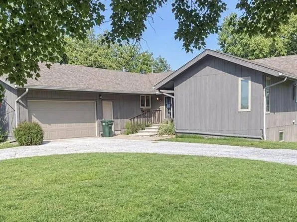 2610 1st Ave, Perry, IA 50220