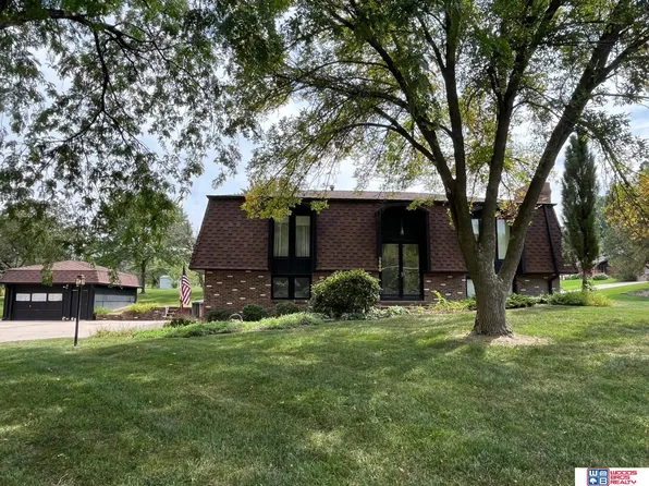 6500 Eastshore Dr, Lincoln, NE 68516